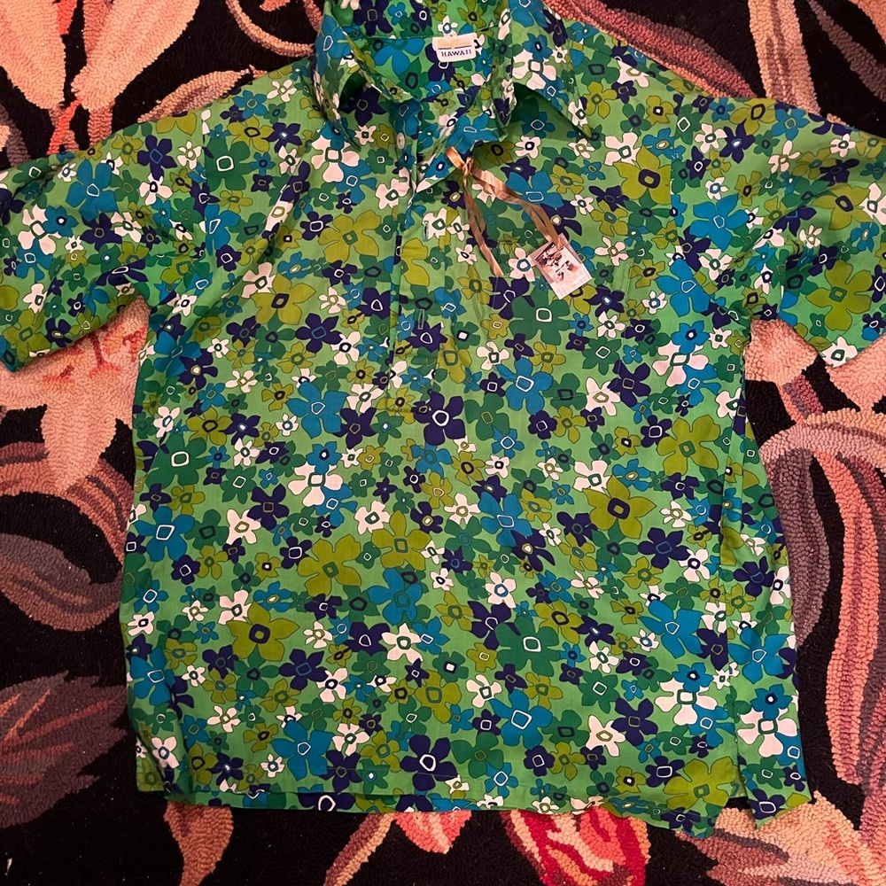 Me s Colorful Floral 1950’s reproduction Hawaiian Shirt
